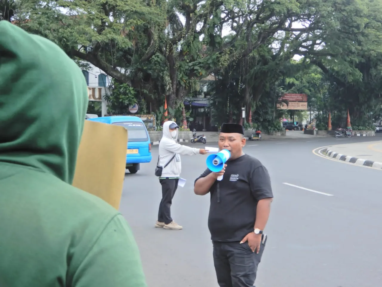 Mahasiswa Malang Tuntut Penutupan Warunk WOW KWB: Diduga Langgar Izin Usaha