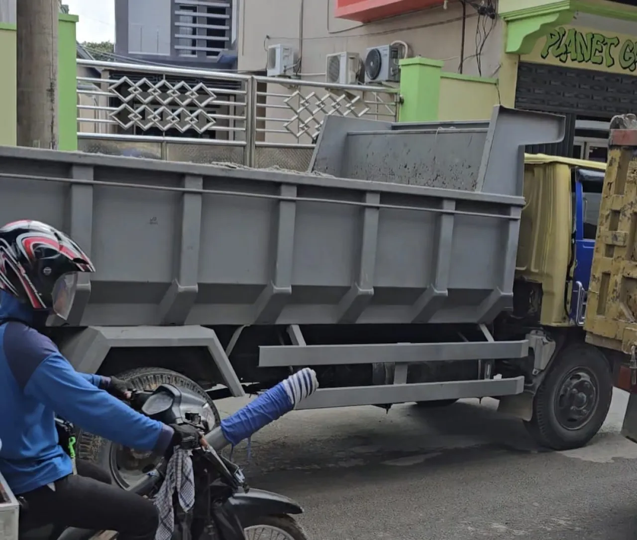 Ketua Ajis angkat bicara tentang galian C ILEGAL di Banyuates