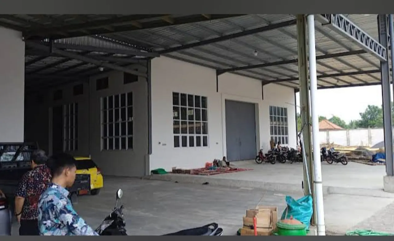 Gudang di Pamekasan Diduga Jadi Pabrik Rokok Ilegal, Kepala Sekolah Terlibat