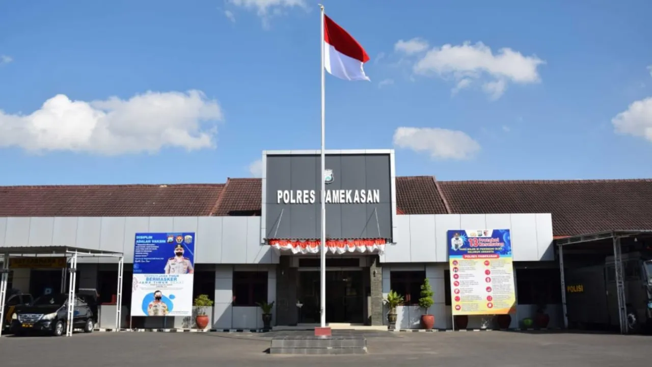 Kasatnarkoba Polres Pamekasan Tangkap Dua Pengedar Ineks, Satu Dilepas Diduga Ditebus Ratusan Juta