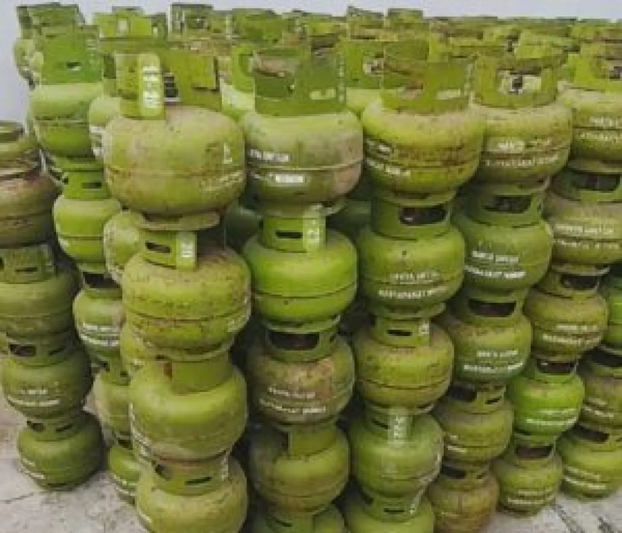 Gas 3 Kg Menghilang Warga Nias Barat Kelimpungan, Pemerintah Terjepit Tuntutan Cepat ambil solusi     