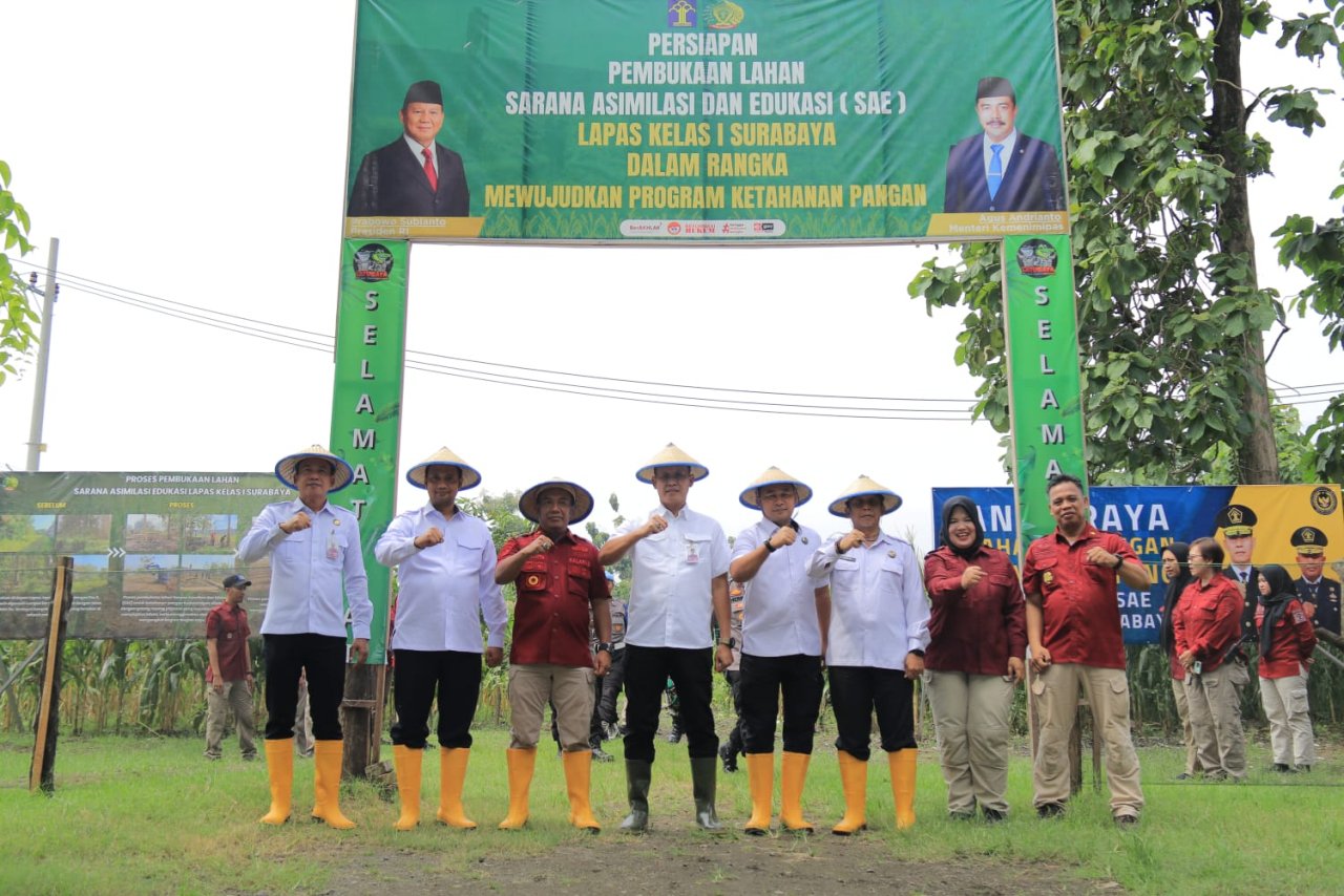 Tingkatakan Produktifitas Ketahanan Pangan, Lapas Kelas I Surabaya Sukses Panen 2 Ton Jagung.