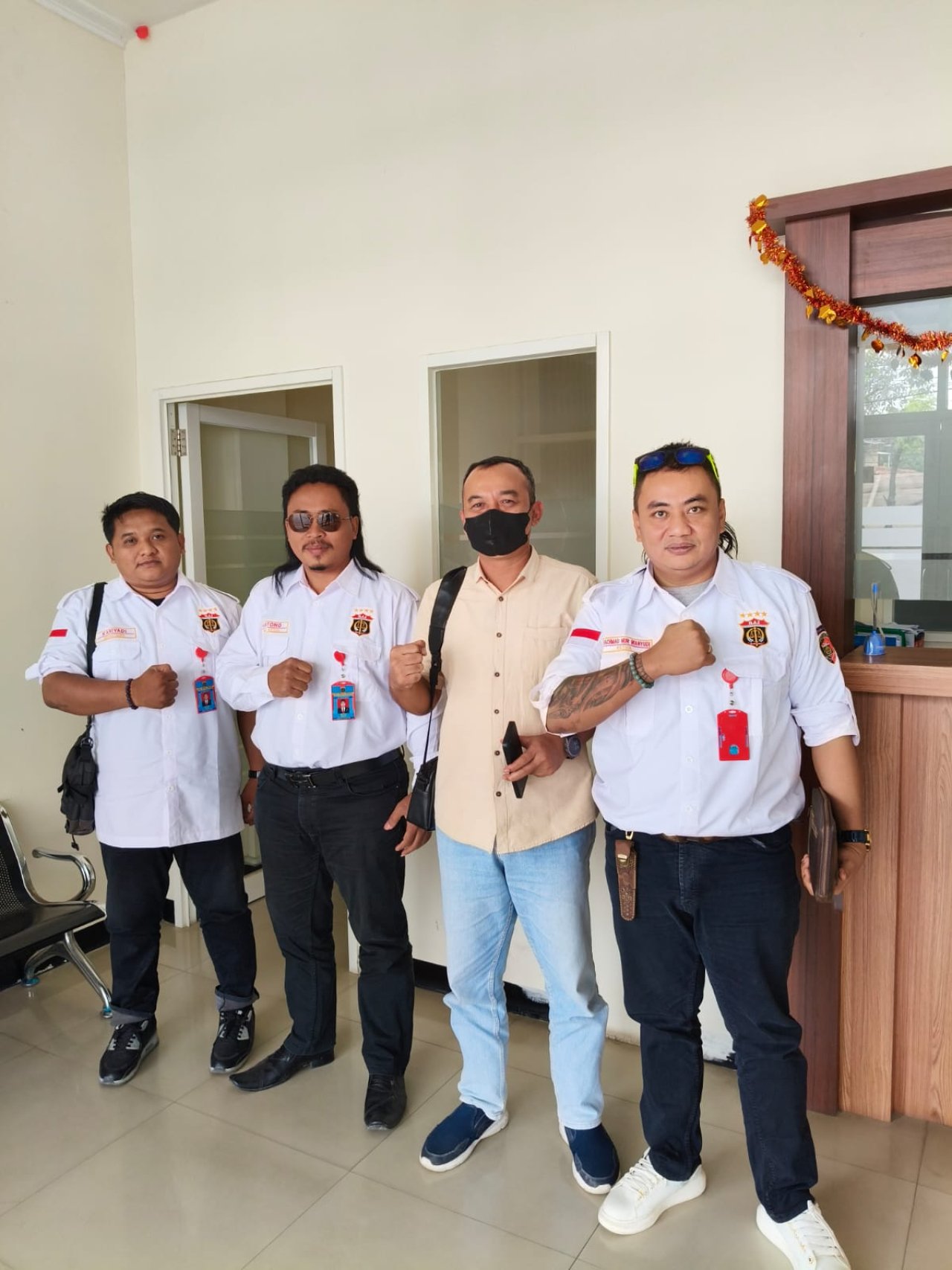 Mendampingi Masyarakat Di Leasing, BAI DPC Rembang Mendapatkan Solusi Terbaik