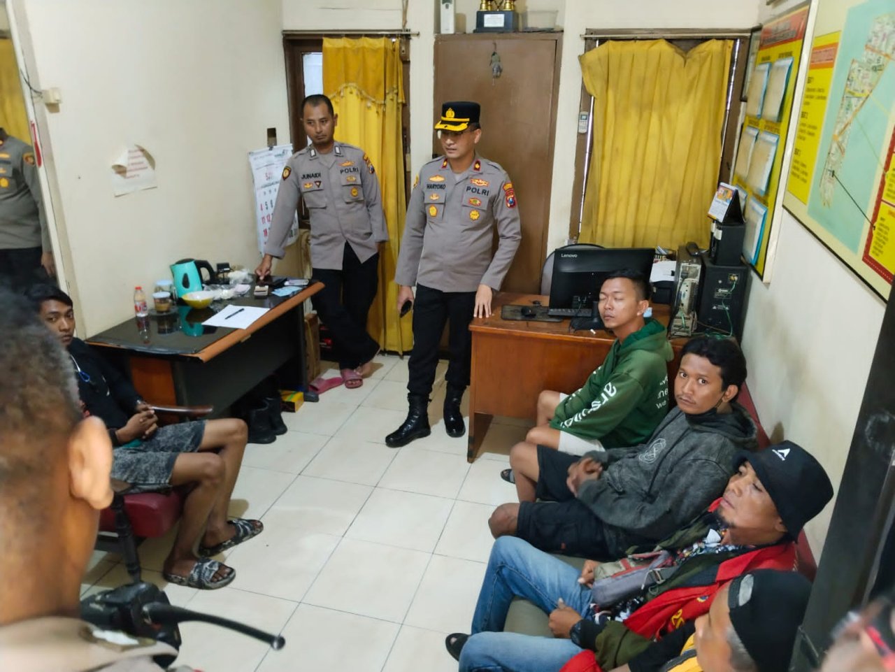 Operasi Pekat Polsek Wonocolo Tujuh Orang Berhasil Diamankan