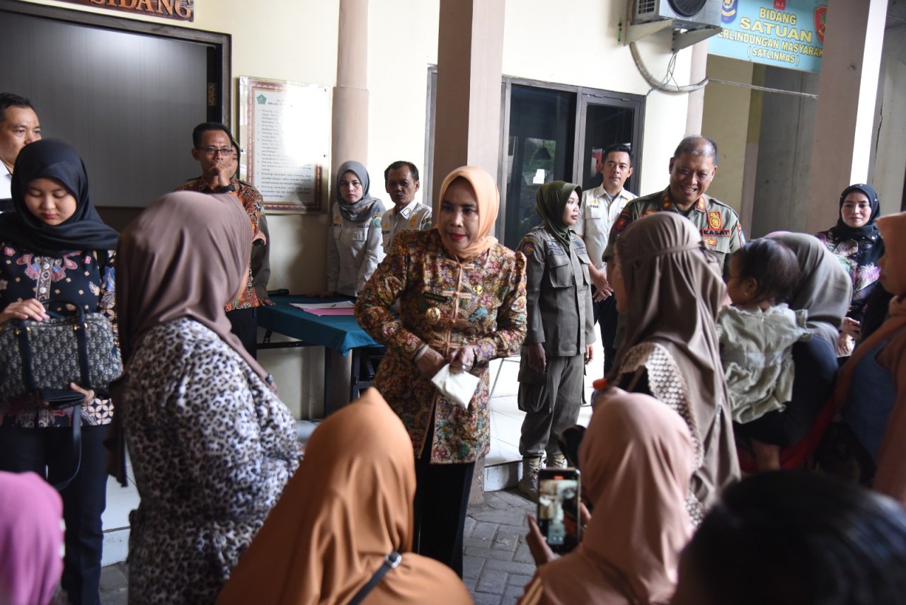 19 PKL di Sidoarjo Kena Denda Sidang Tipiring, Nekat Jualan di Trotoar