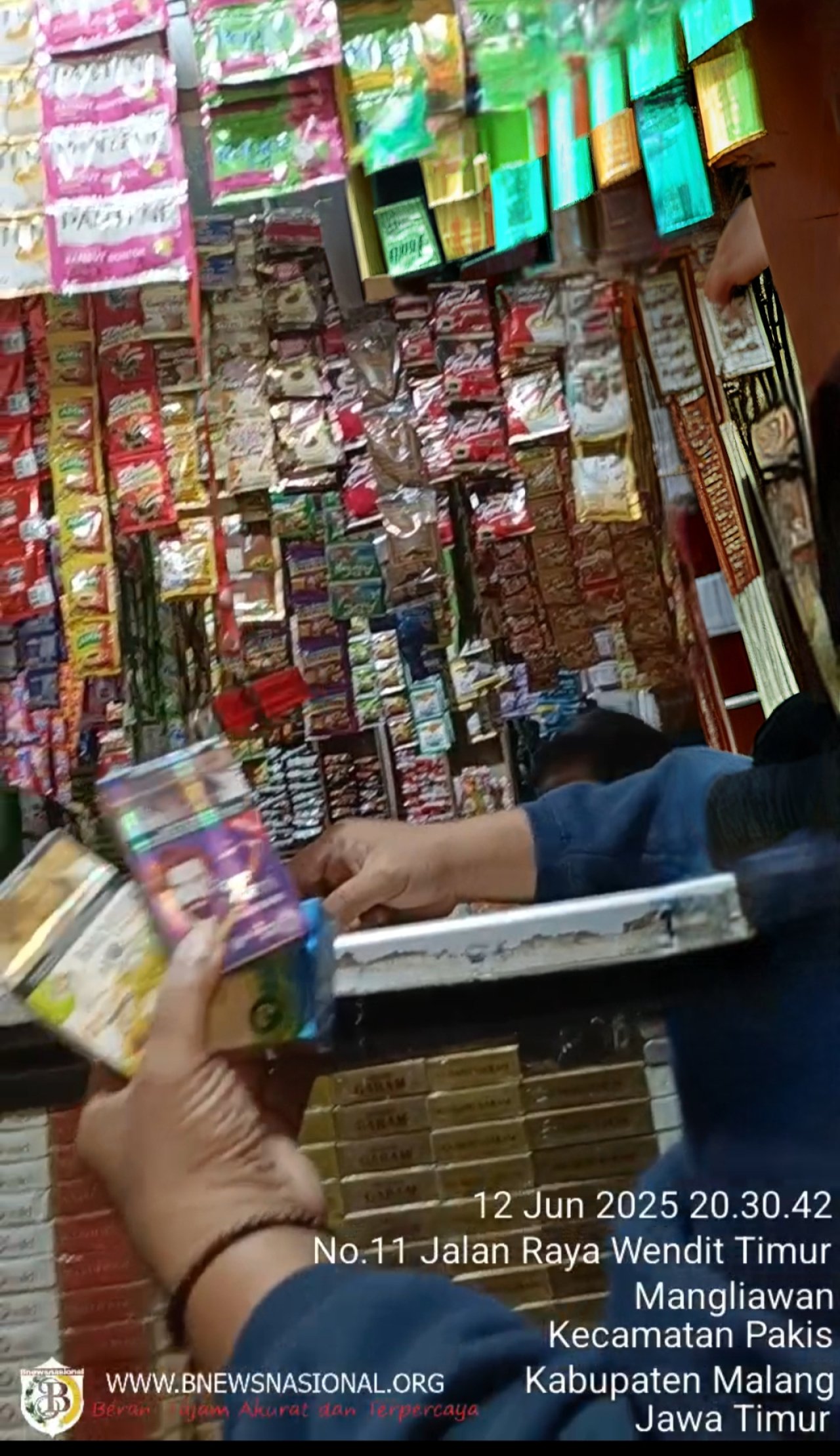 Diduga Jalan Raya Wendit Timur Jadi Sarang Rokok Ilegal, Begini Dampaknya!