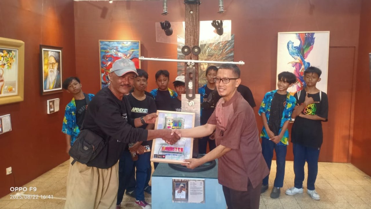 Sapa: Art Exhibition Perupa Jawa Timur" Gagasan Ikatan Alumni Seni Rupa S1 ’84 IKIP Surabaya