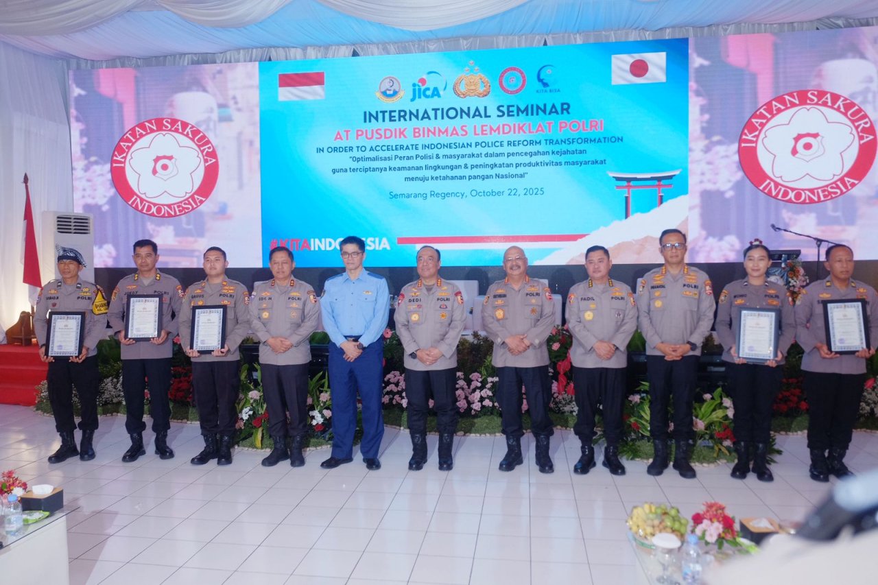 Aipda R Muhajirin Sosok Bhabinkamtibmas Inspiratif Polres Bojonegoro Terima Anugerah di Forum Internasional Kepolisian