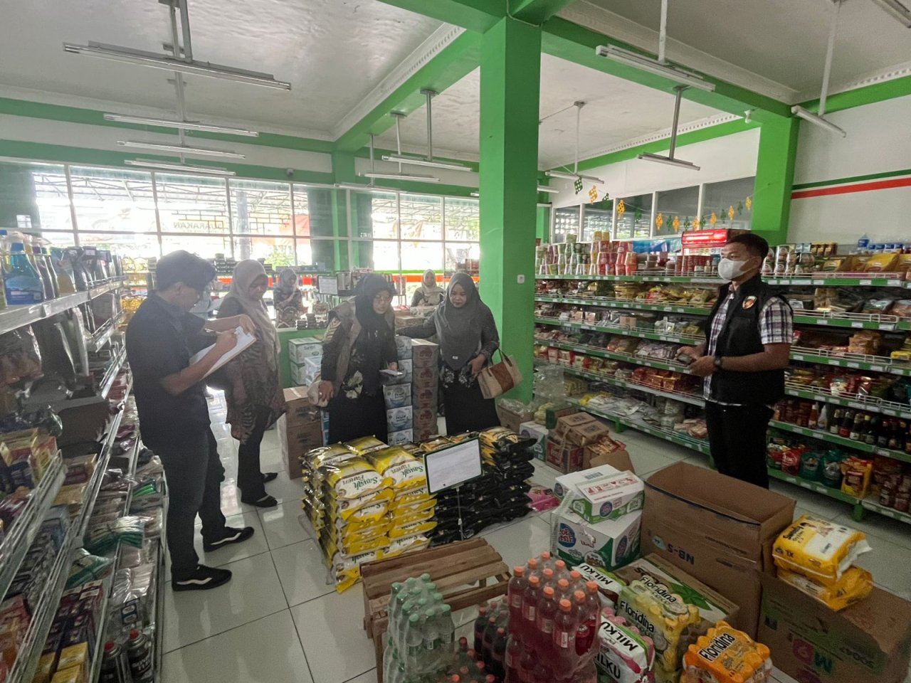 Polres Bojonegoro Bersama Pemkab Lakukan Sidak Gabungan, Pastikan HET Beras Tetap Terkendali