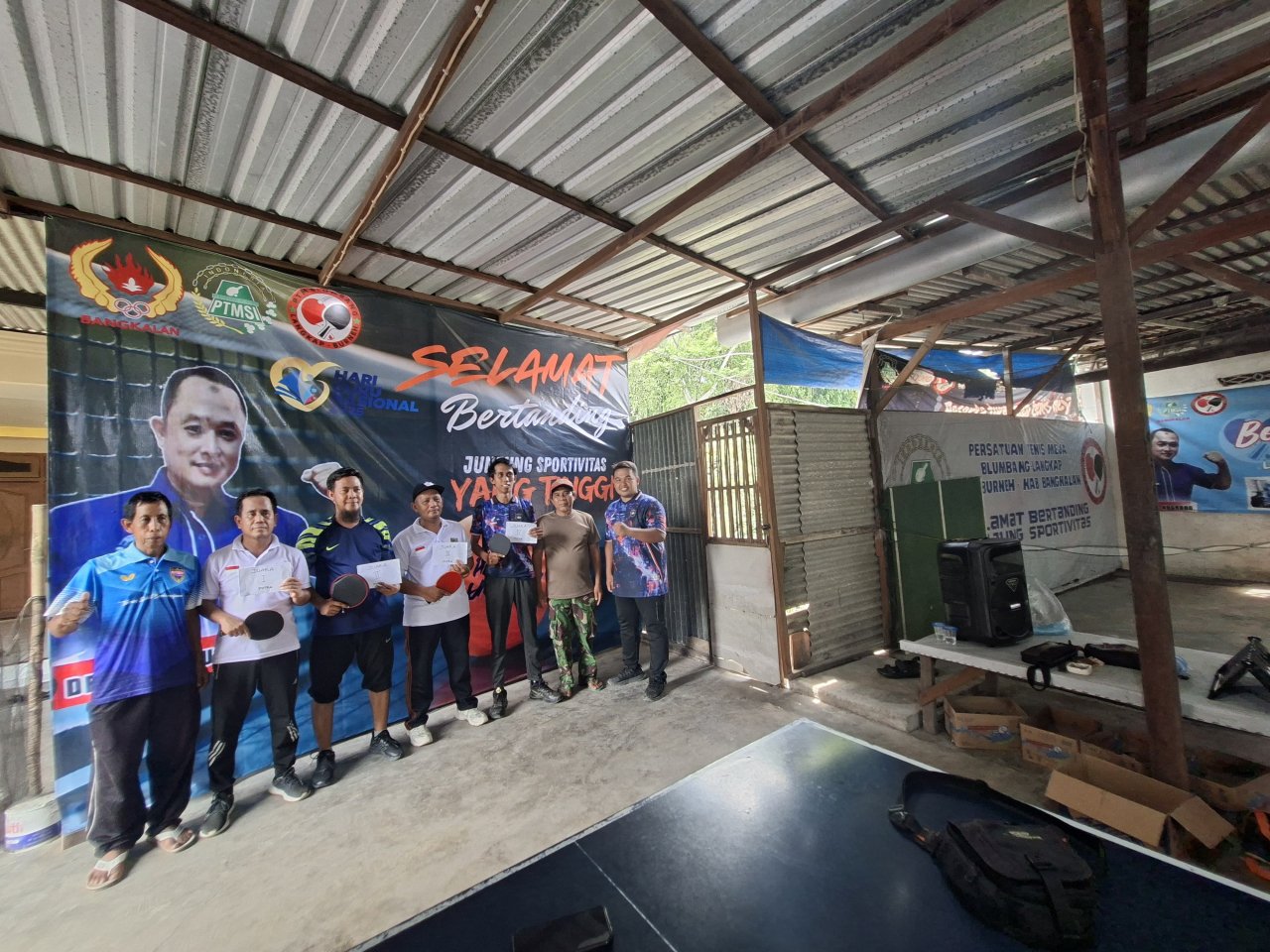 Turnamen Tenis Meja Antar Guru Se-Kecamatan Burneh Berlangsung Sukses