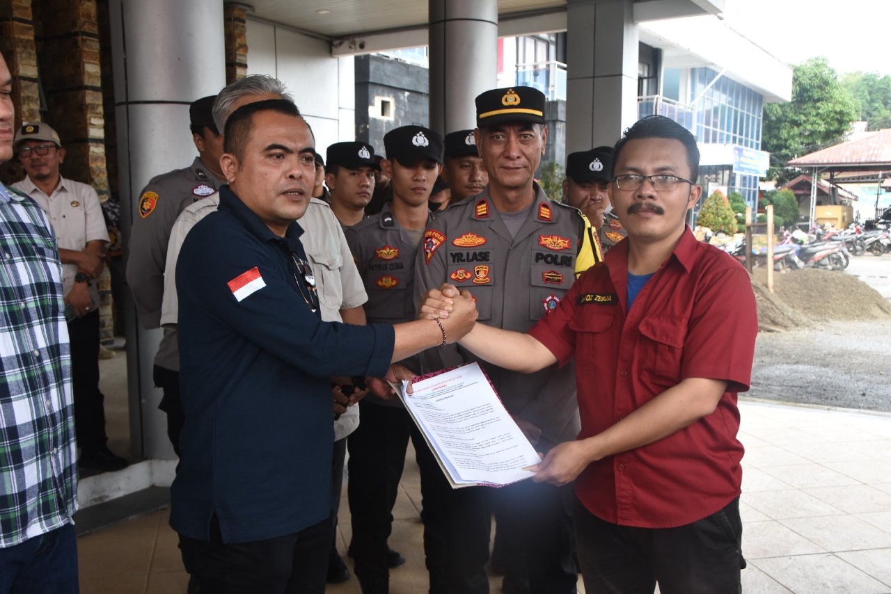 Suara Rakyat Dibungkam, Agenda Elite Dikedepankan: Ini Alarm Bahaya Demokrasi!