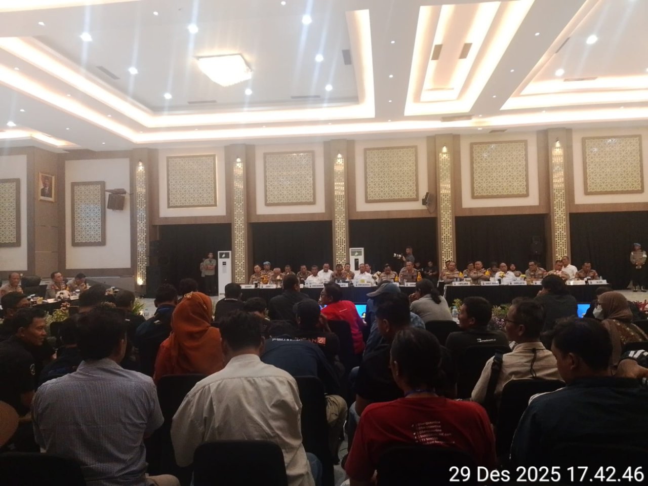 Jatim Kondusif di Penghujung 2025: Kapolda Beri Pesan Tegas 'Jogo Jawa Timur' Menuju Indonesia Emas