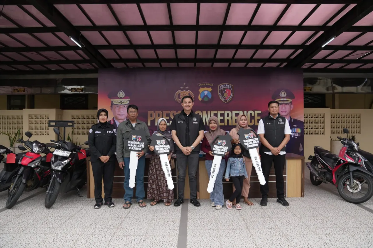Gratis, Polres Kediri Kota Temukan dan Kembalikan Motor Hilang kepada Pemiliknya