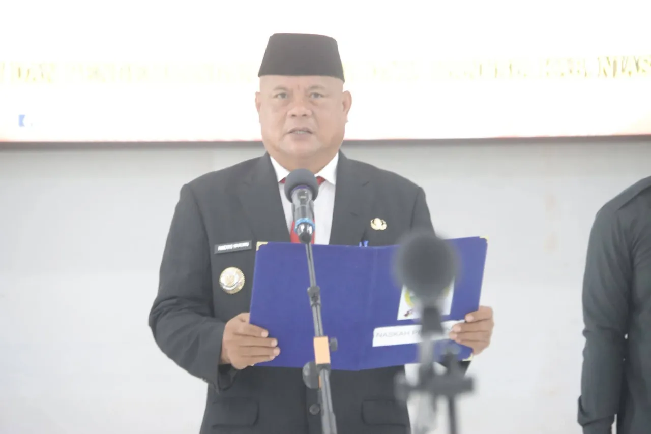 BUPATI NIAS UTARA LANTIK 12 JABATAN PIMPINAN TINGGI (JPT) PRATAMA BERIKUT NAMANYA.