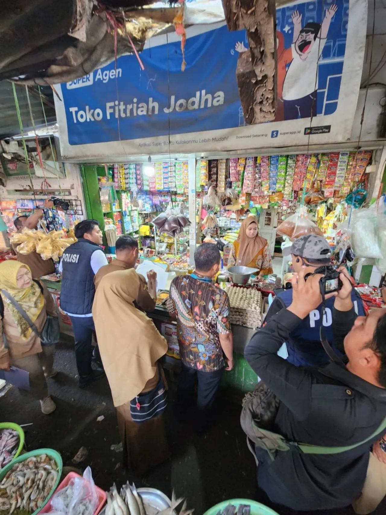Satgas Pangan Polres Tanjung Perak Pastikan Stok Bapokting Aman