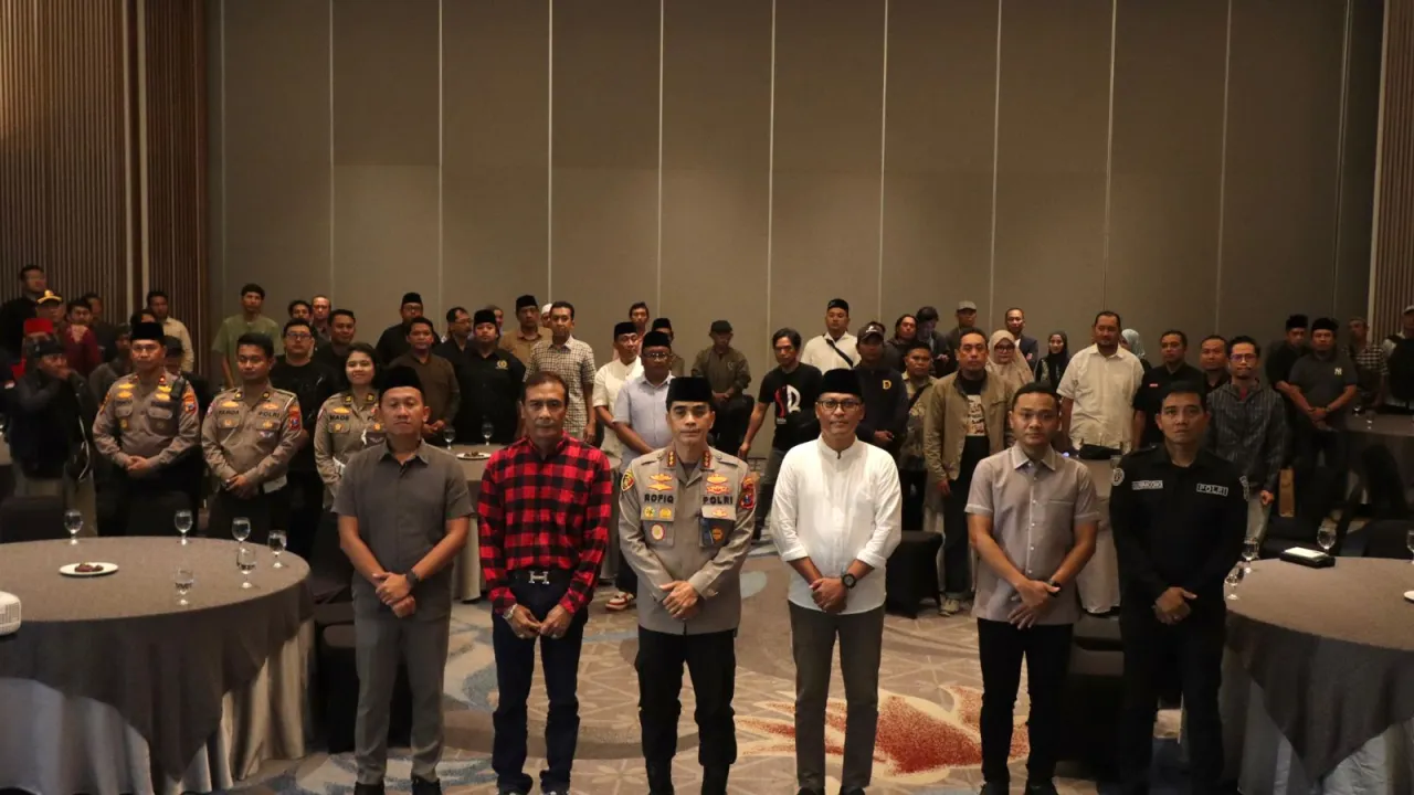 Bukber Bareng Kapolresta Banyuwangi dan Insan Pers Mewarnai Keindahan Ballroom Hotel Kokoon Banyuwangi