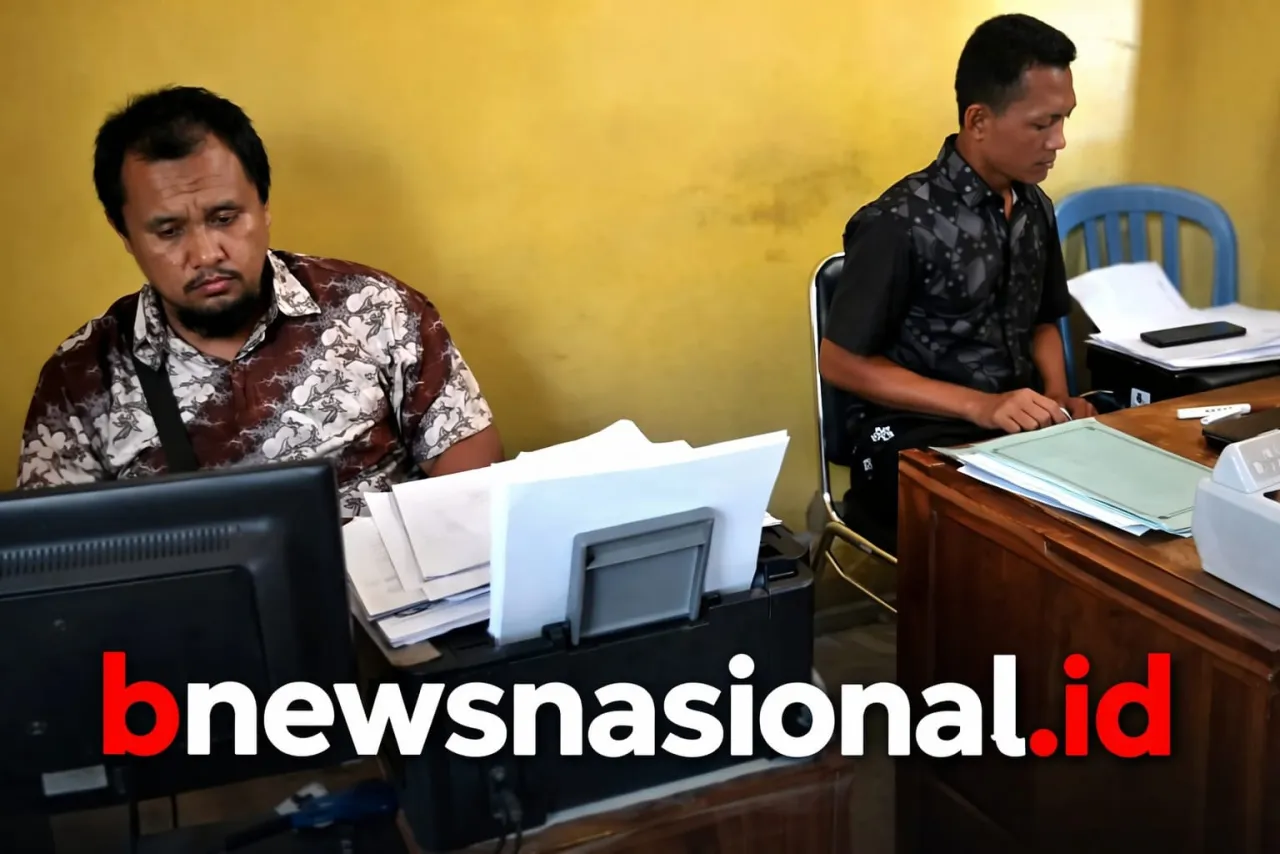 Pelayanan Kecamatan Blega Dikeluhkan Warga, Pembuatan KTP Lansia Disebut Dipersulit