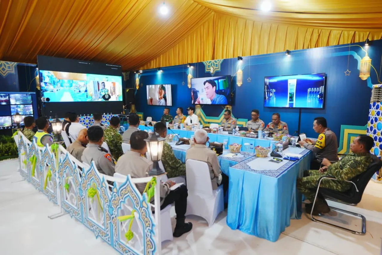 Monitoring Malam Takbiran, Kapolri Pastikan Pengamanan Rangkaian Perayaan Idulfitri 