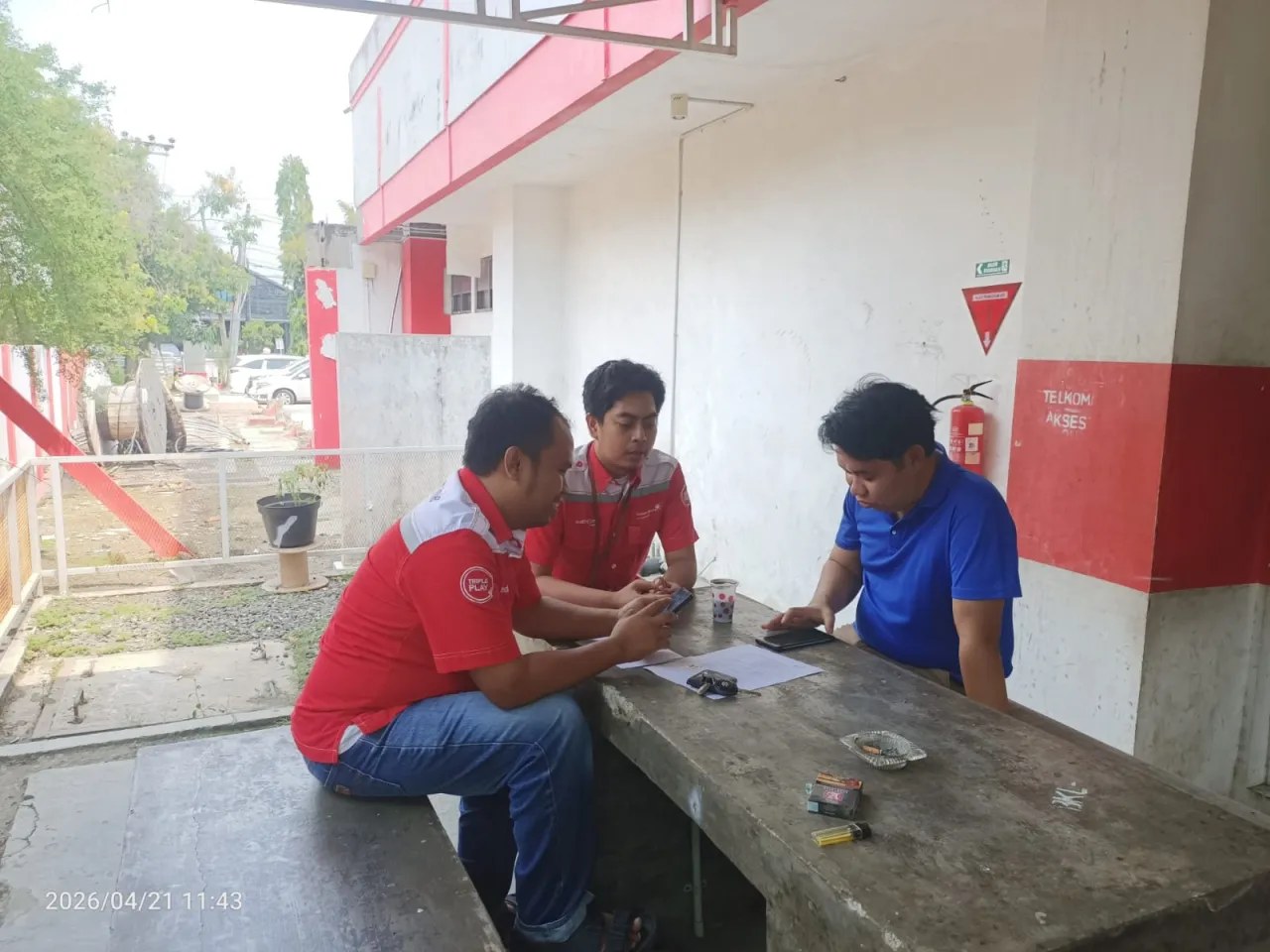 Kepala Desa Buduran Datangi GraPARI Laporkan Kabel Menjuntai yang Lumpuhkan Akses Jalan Warga