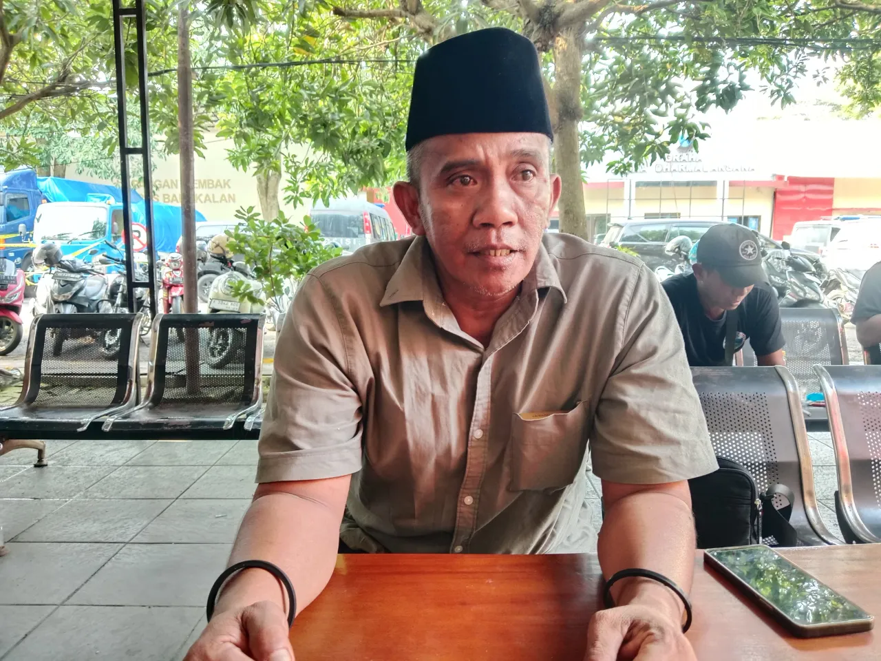 Dinilai Sudutkan Media dan LSM, Ketua LSM Khabertana Minta Ketua PGRI Bangkalan Jaga Penyampaian