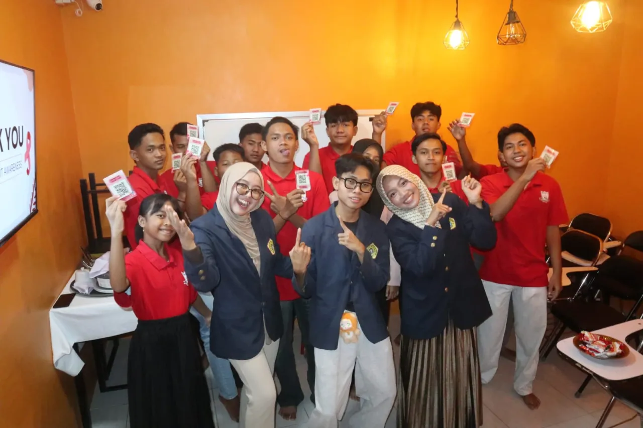Tiga Mahasiswa Ilmu Komunikasi di Windstar College Bangkalan