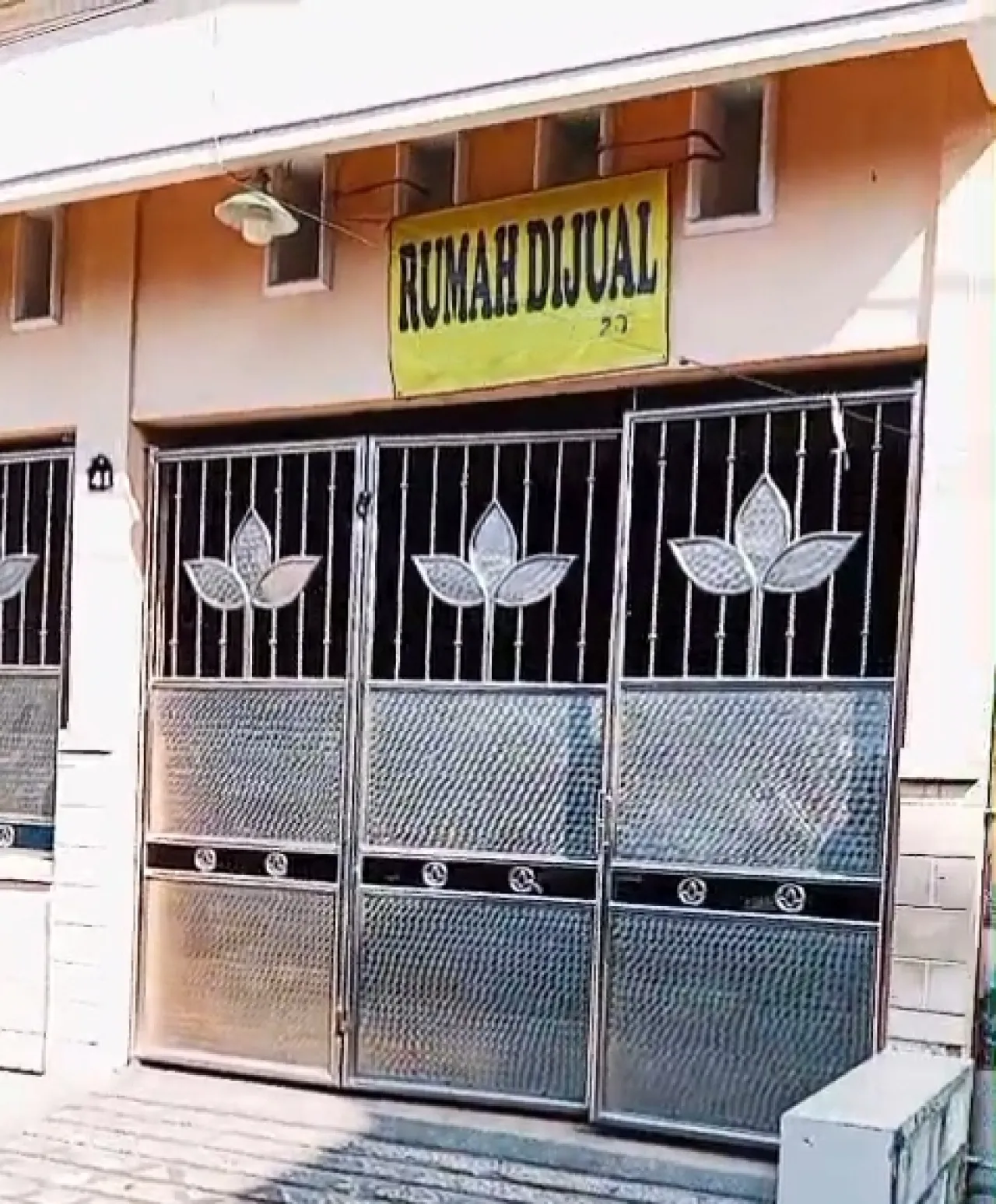 Rumah Unik Desain "Ngantong" Hoki Dijual Langsung oleh Pemilik di Lokasi Strategis