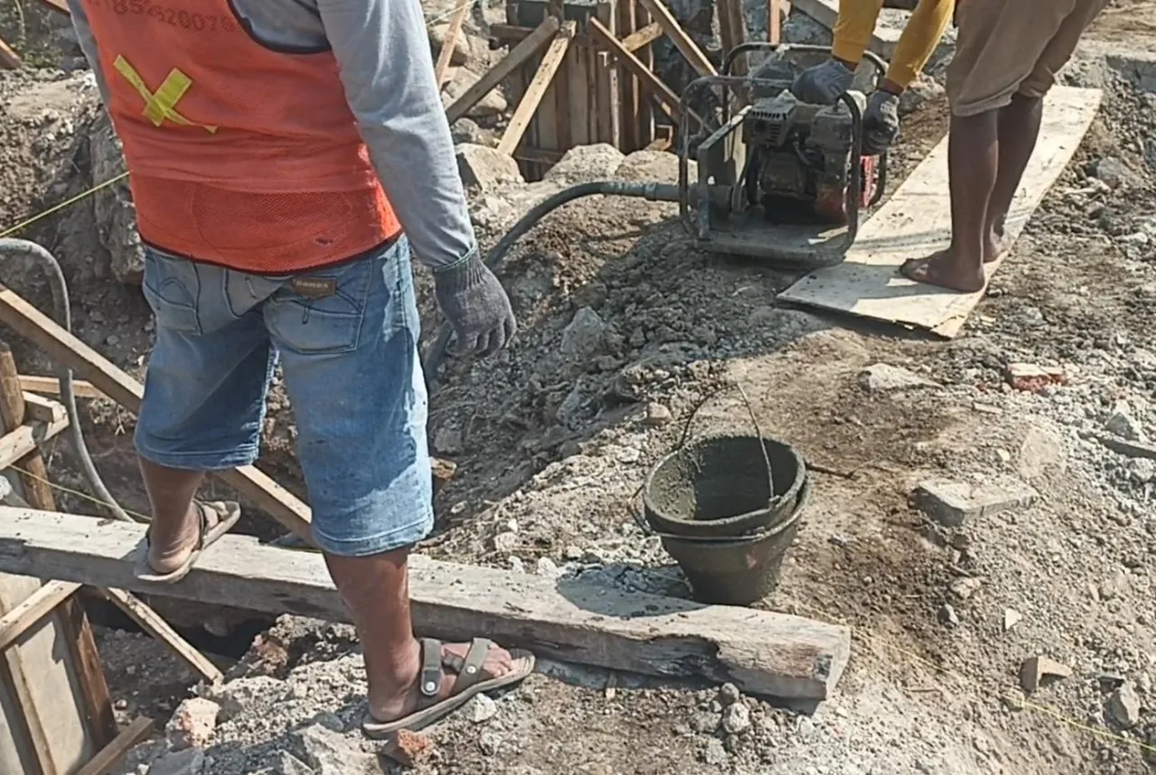 Diduga Abaikan K3, Kinerja Kontraktor & Pengawasan Dpupr Perakim di Proyek Baznas Mojokerto Dipertanyakan