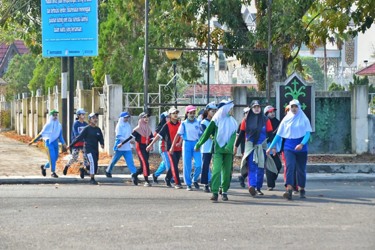 Latihan Gerak Jalan di Badan Jalan Disorot, Polres Bangkalan: Jangan Sampai Semangat HUT RI Berujung Petaka