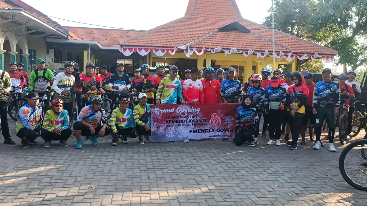 Semarak HUT ke-81 RI, Kecamatan Sepulu Gelar Friendly Gowes, Camat Hosun: Pererat Silaturahmi dan Kebersamaan