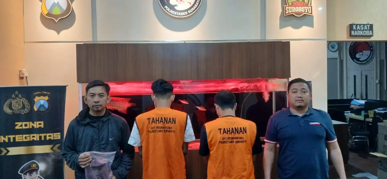 Dua Pengedar dengan 200 Gram Lebih Sabu Diamankan Polrestabes Surabaya