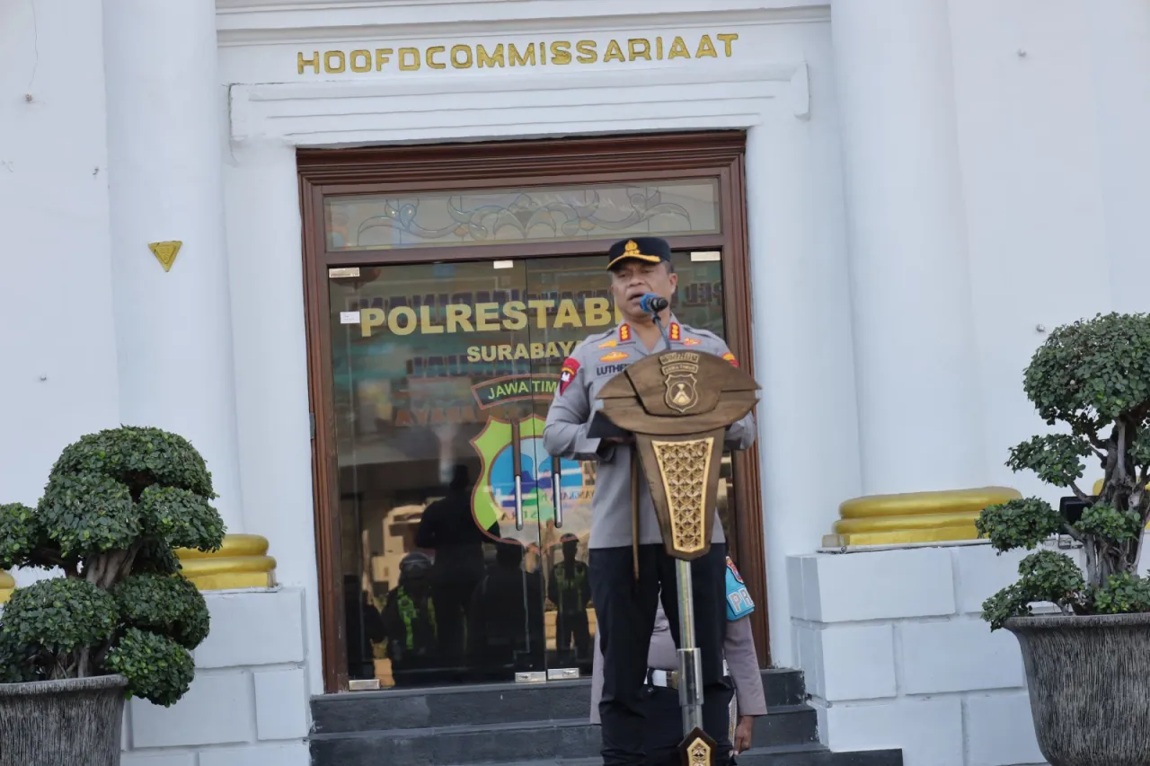 Demi Keselamatan Bersama: Polrestabes Surabaya Resmi Berlakukan Kembali Tilang Manual