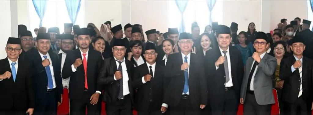 SEKDA NIAS LANTIK 122 PEJABAT ADMINISTRASI DAN FUNGSIONAL, BERIKUT DAFTAR NAMA DAN JABATANNYA