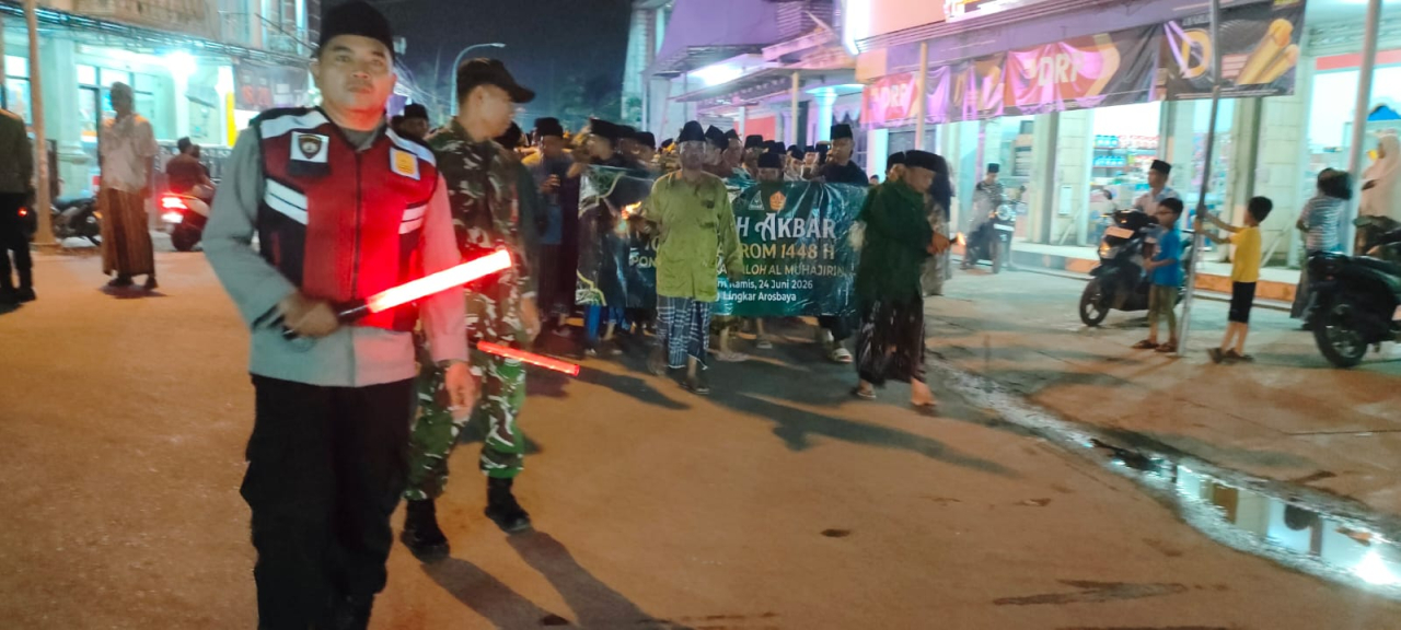 Kapolsek Arosbaya Kawal Burdah Keliling Sambut 10 Muharram 1448 H