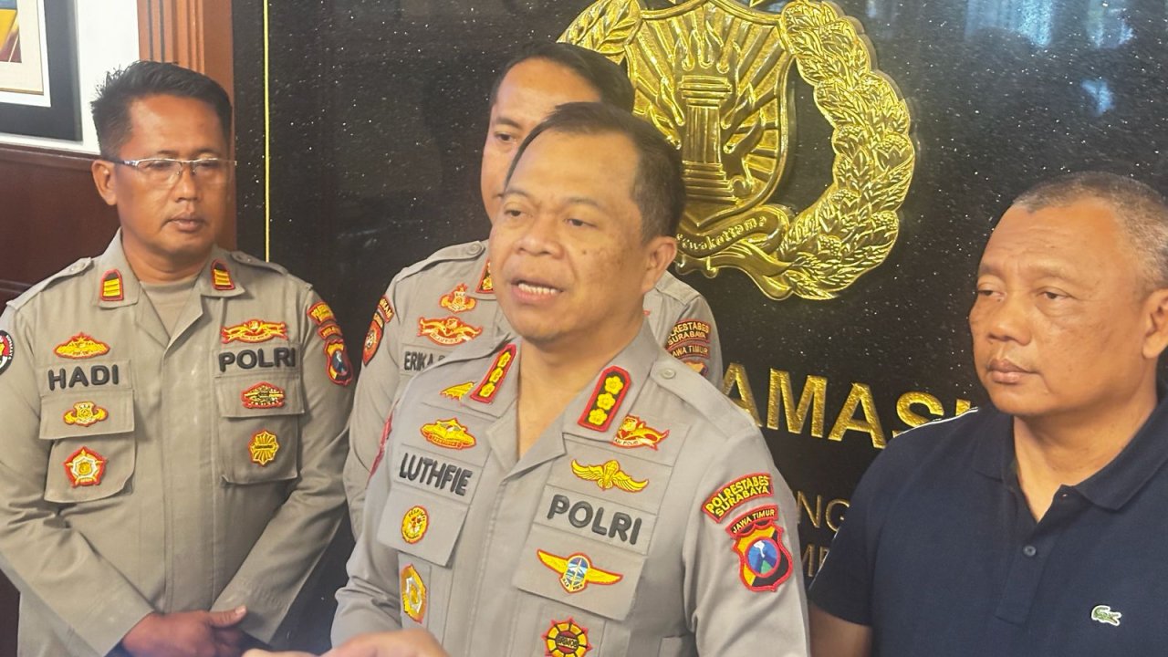 Polrestabes Surabaya Tetapkan Empat Tersangka Perusakan dan Penyerangan Petugas Demo di Grahadi